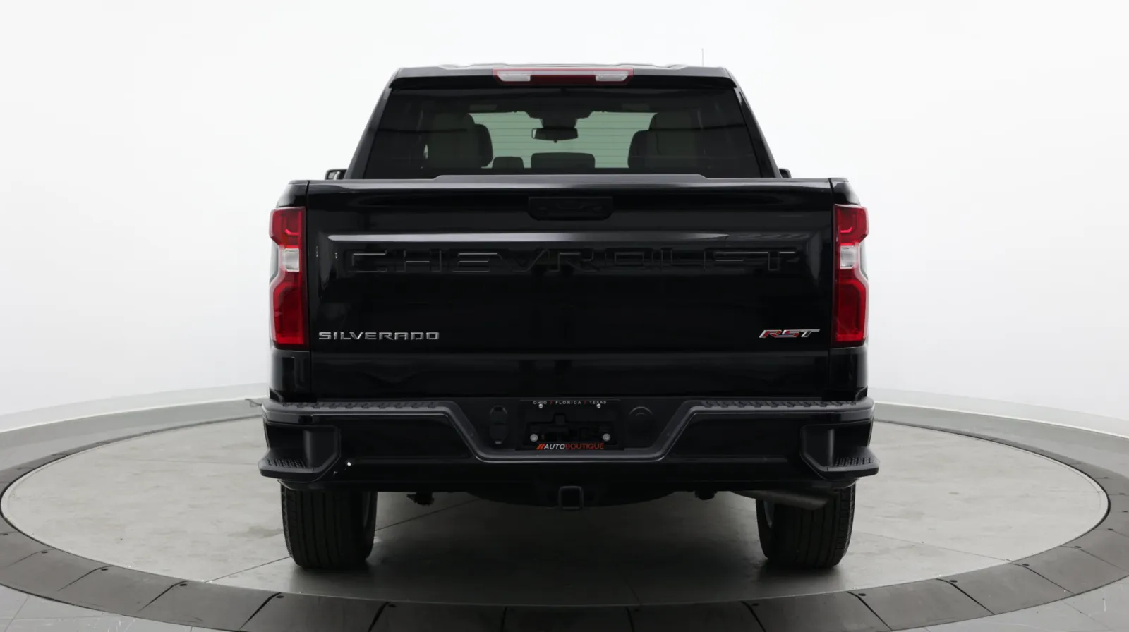 Chevrolet Silverado photo 8