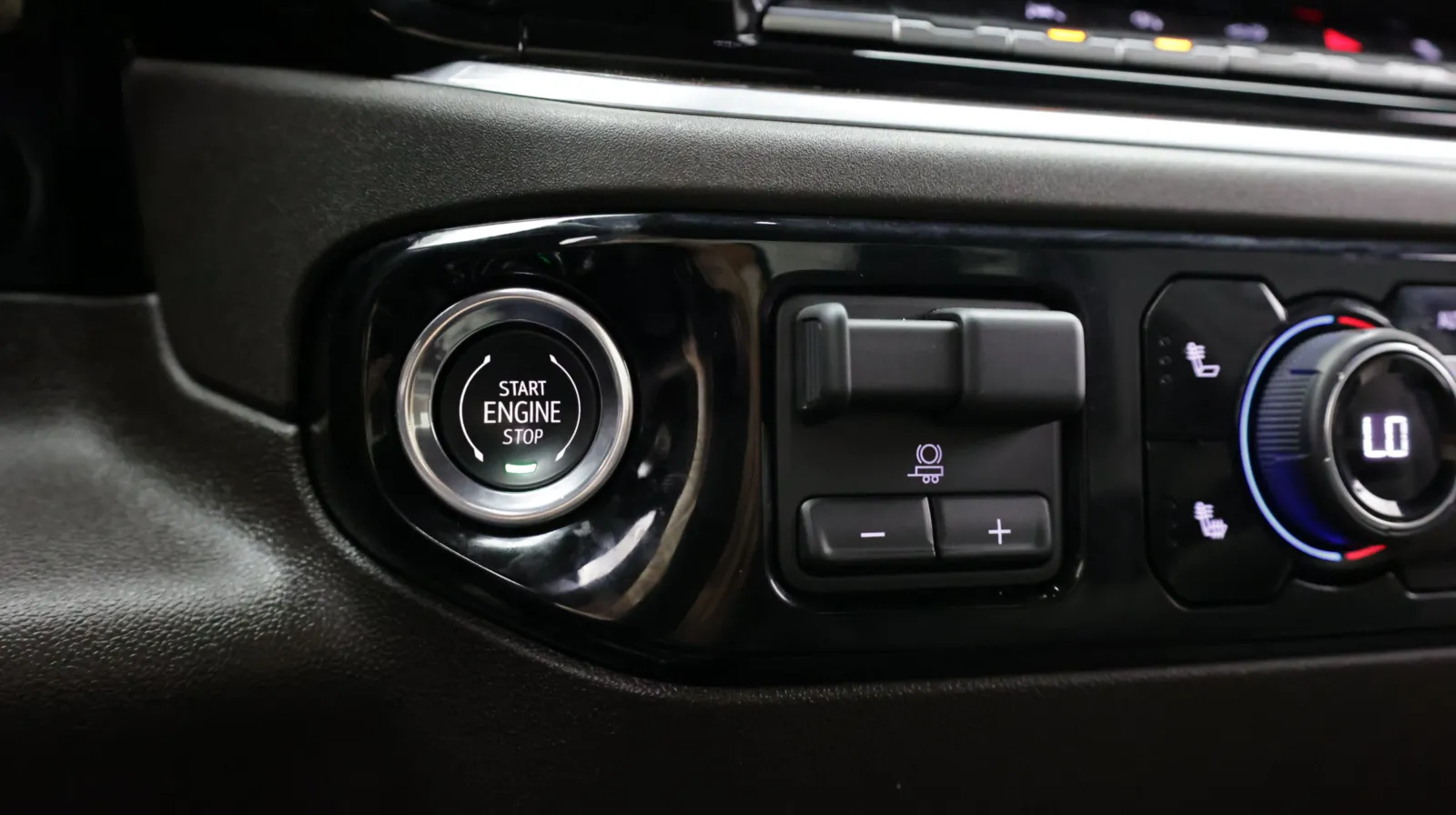 Chevrolet Silverado photo 19