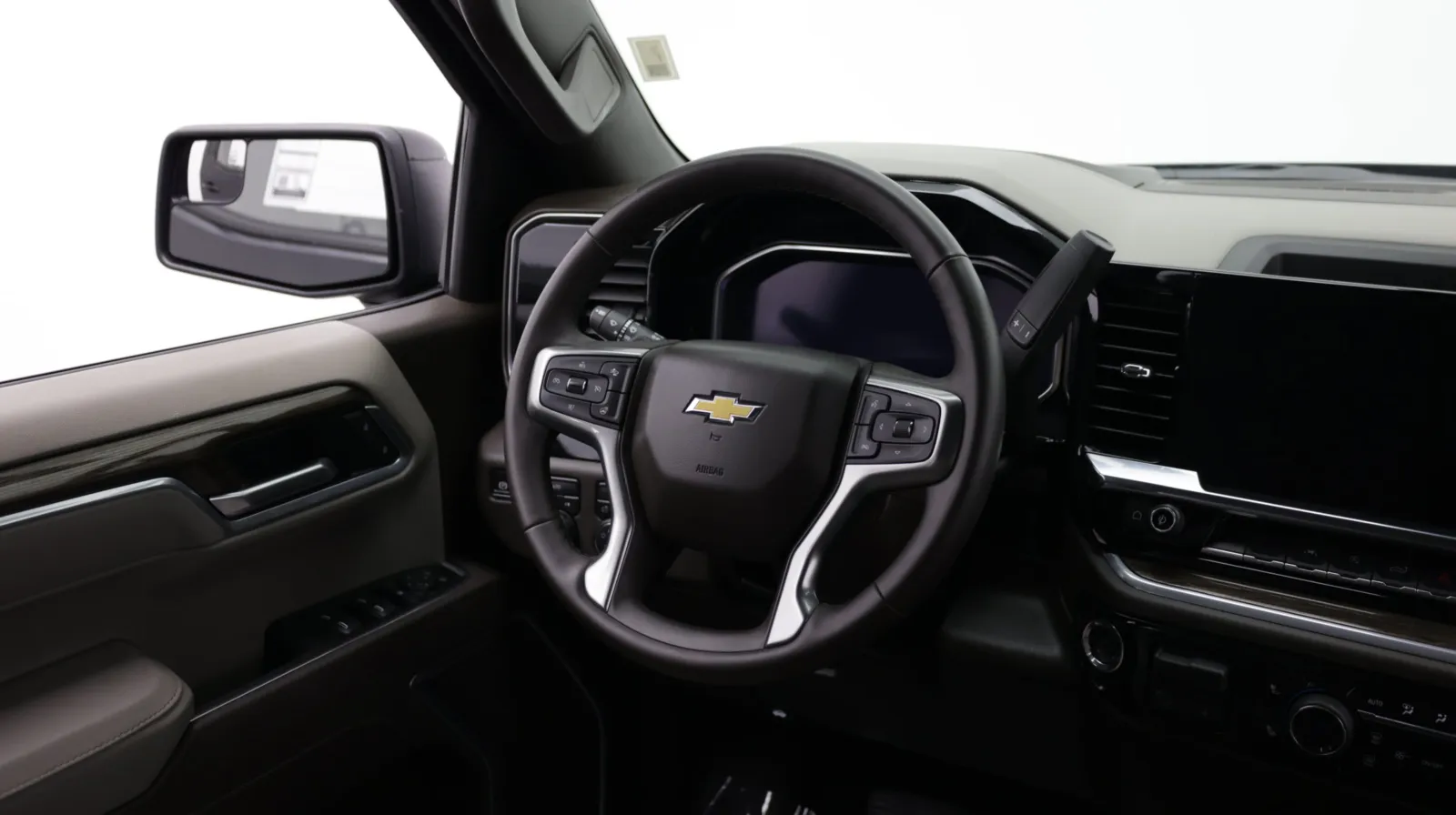 Chevrolet Silverado photo 28