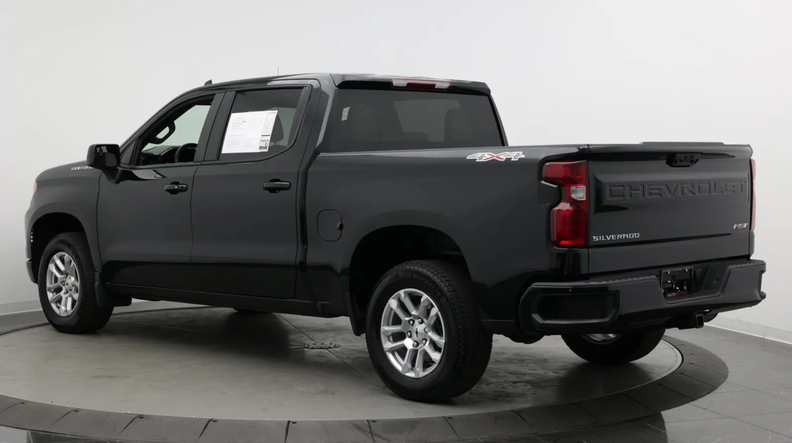Chevrolet Silverado photo 7