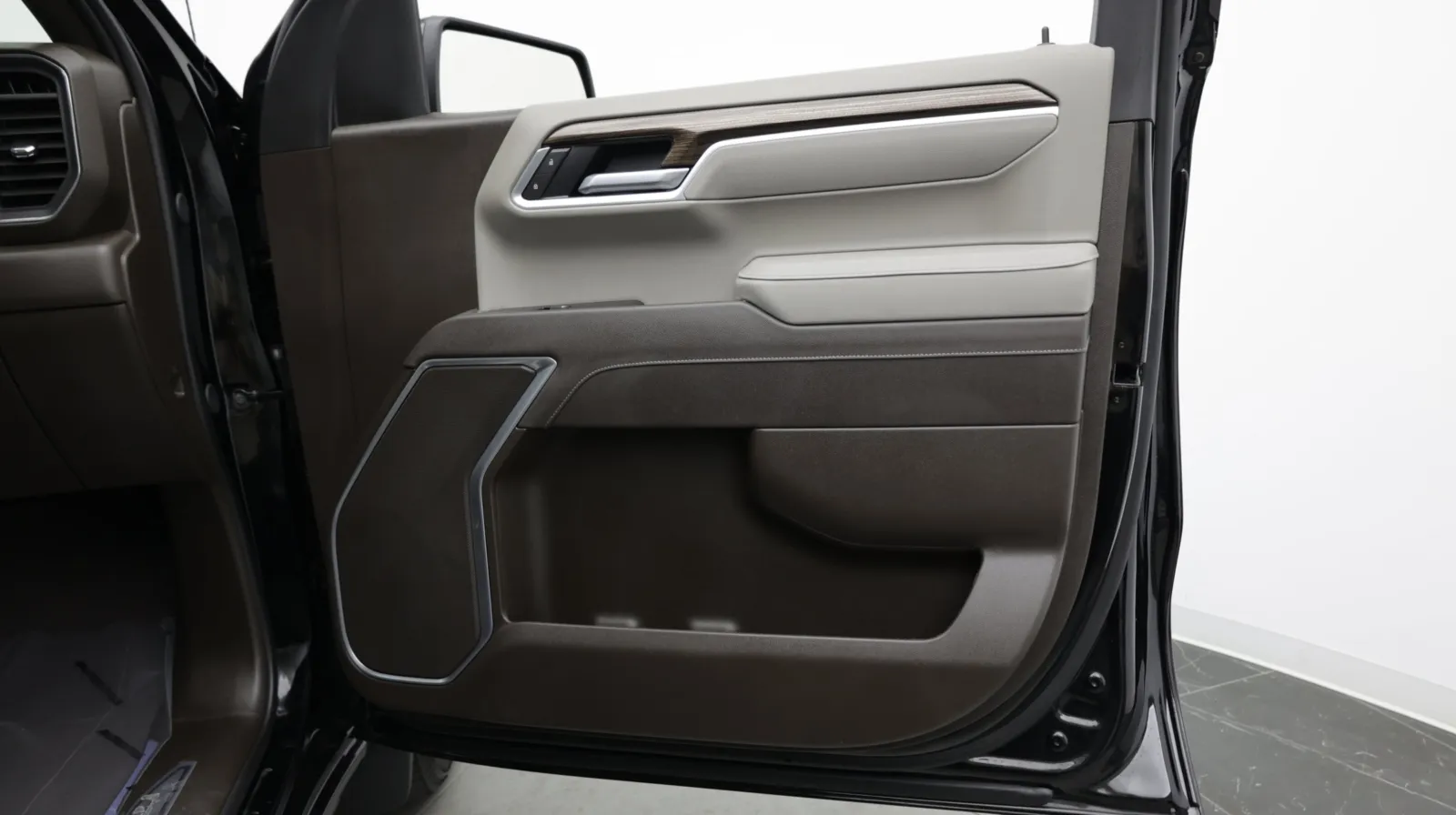Chevrolet Silverado photo 34