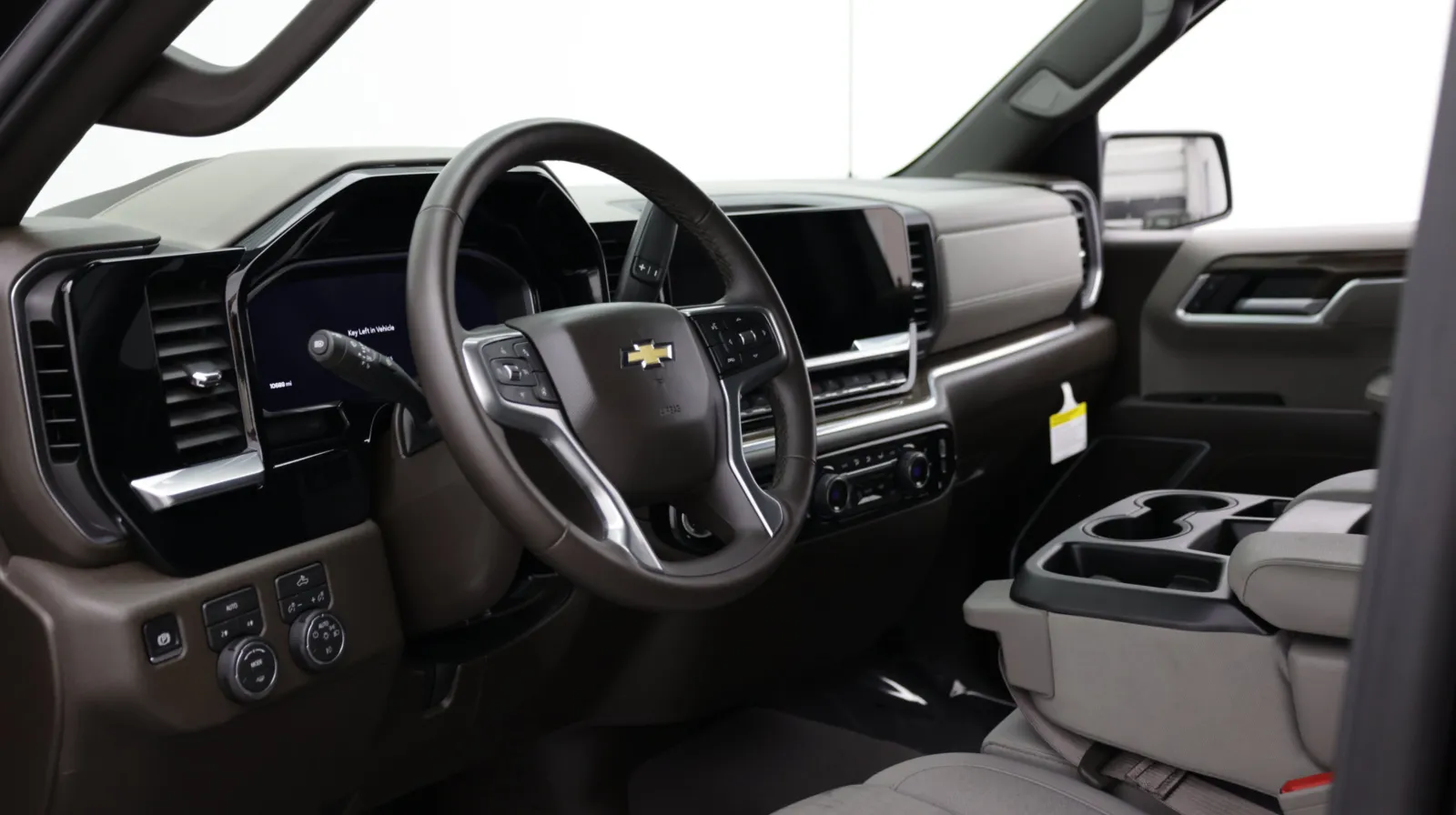 Chevrolet Silverado photo 11