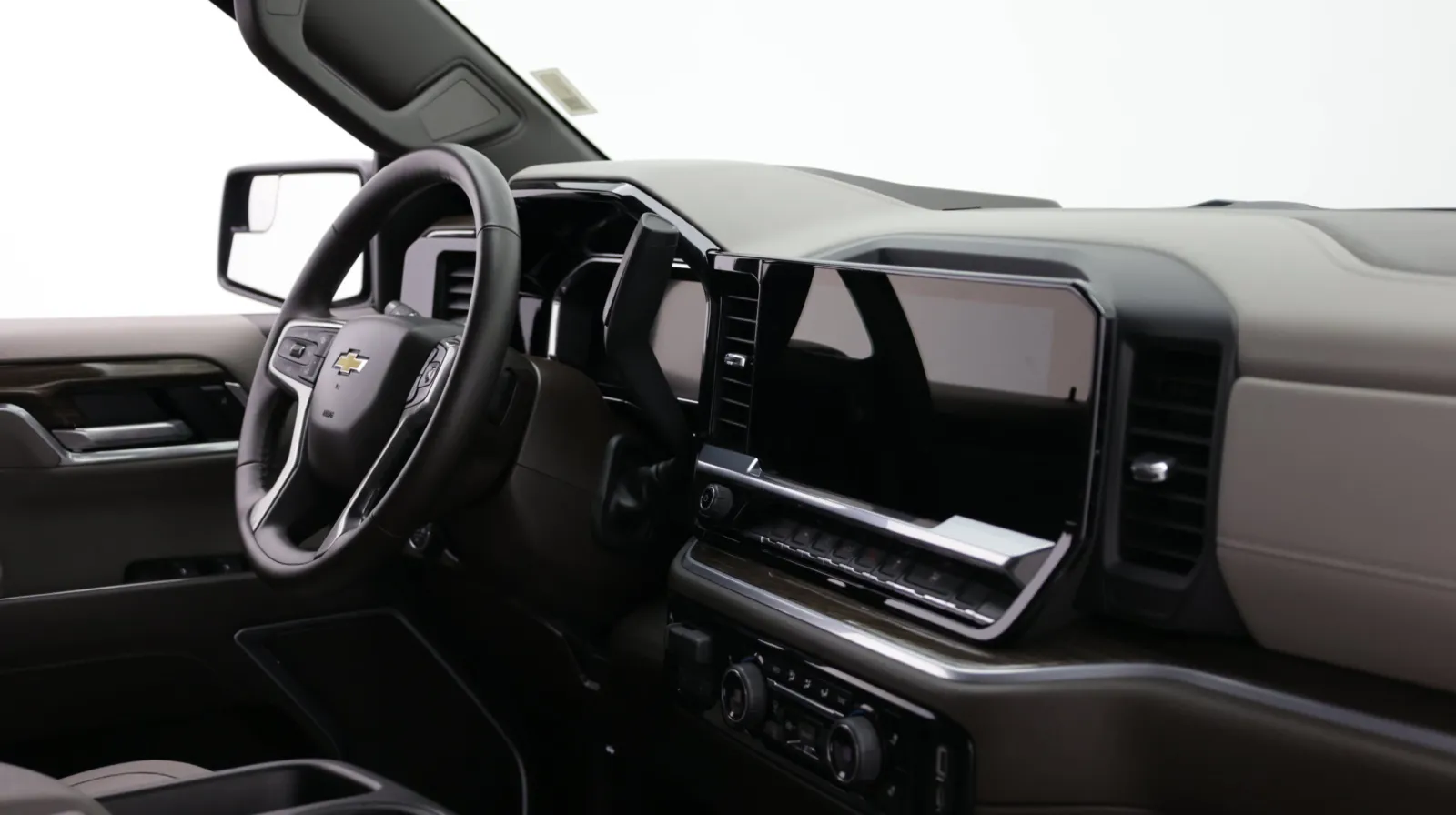 Chevrolet Silverado photo 35