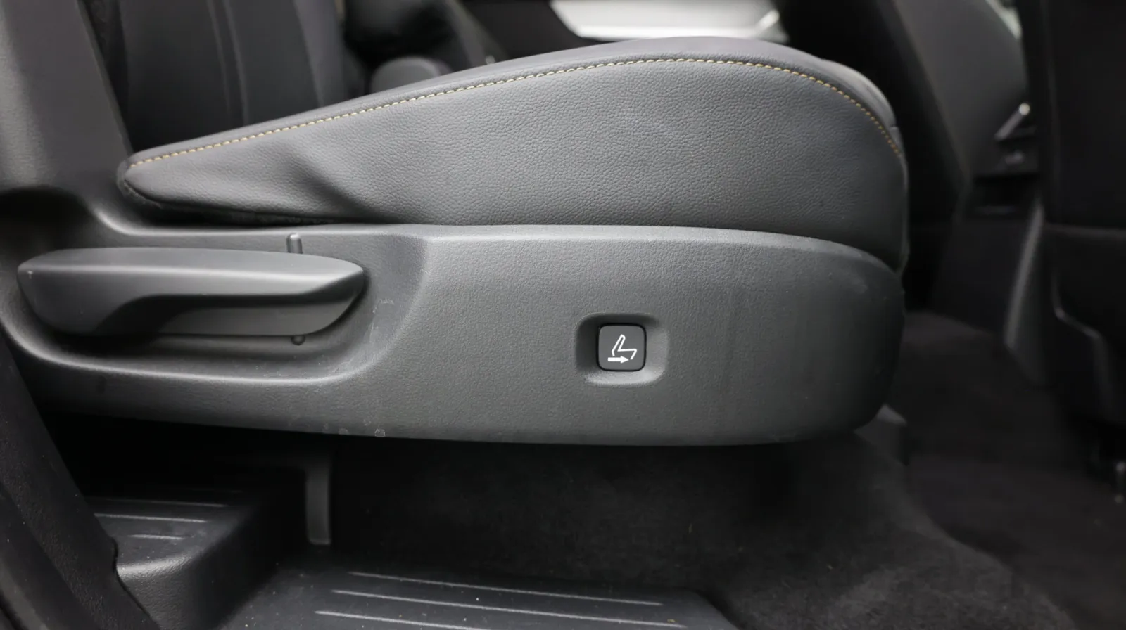 Mazda CX-90 photo 34