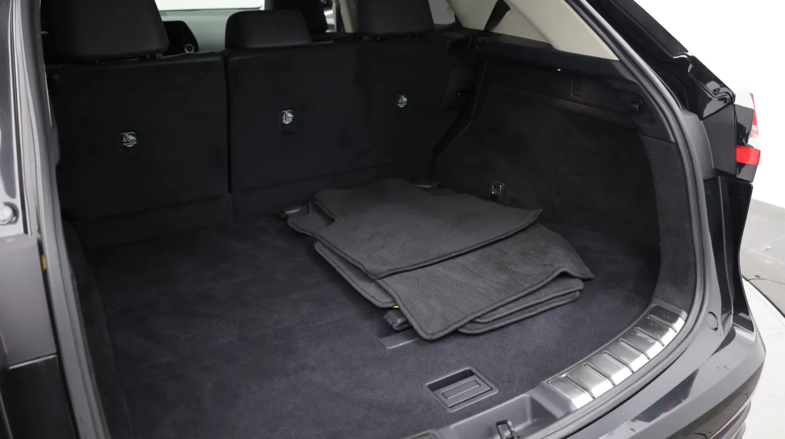 Lexus NX photo 35