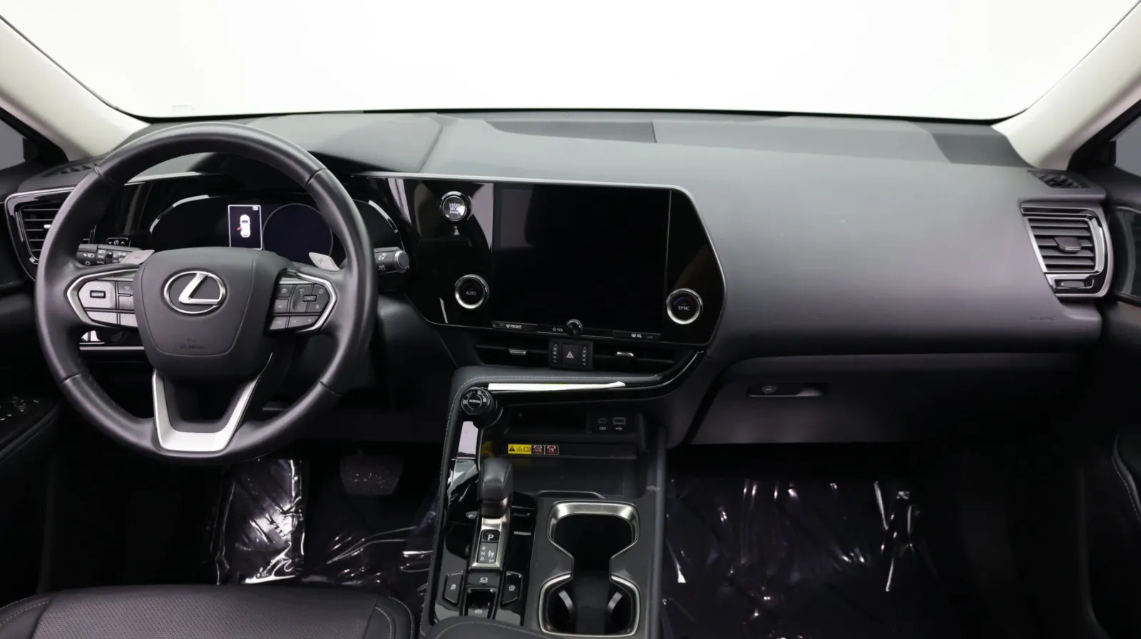 Lexus NX photo 33