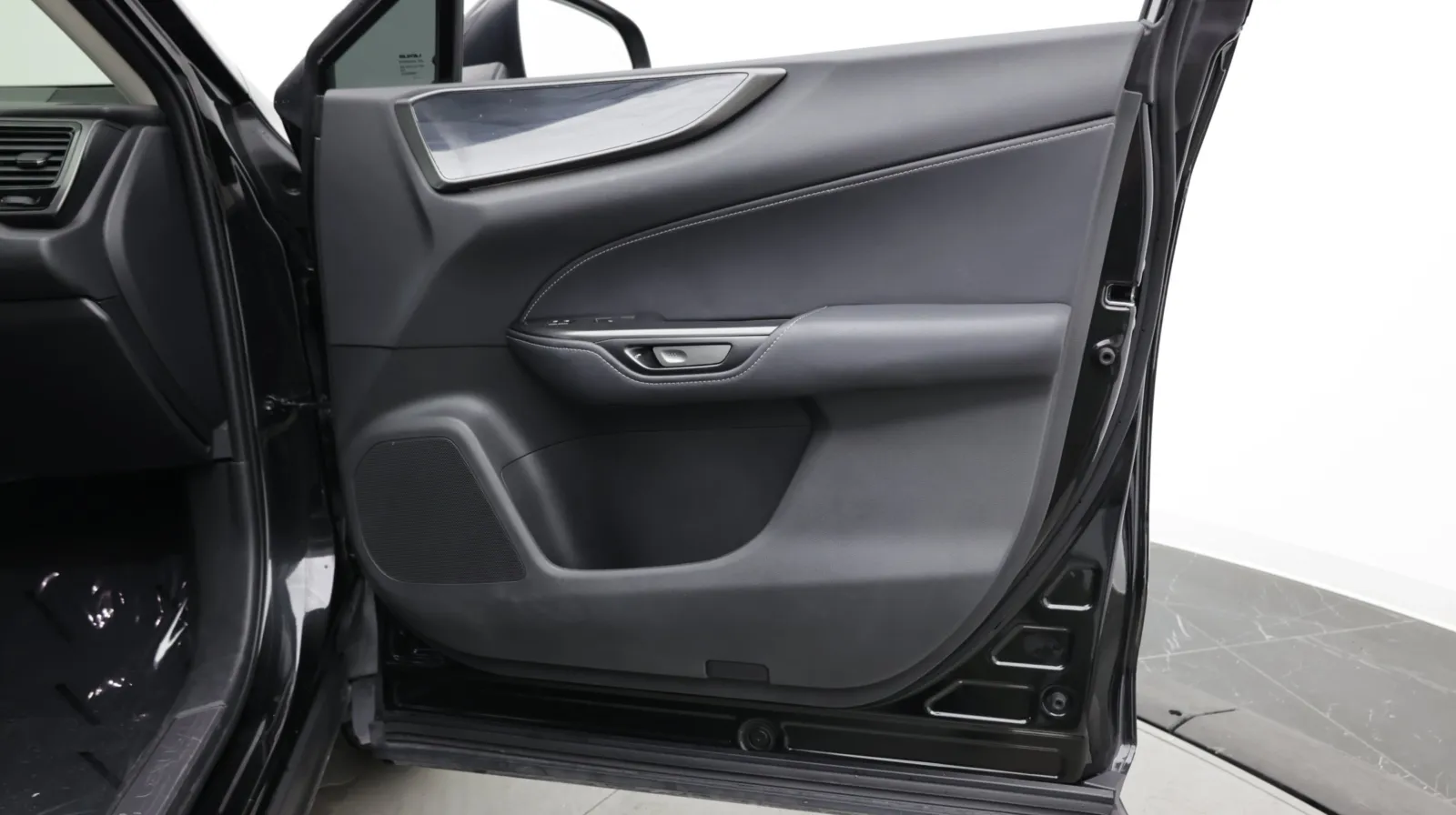Lexus NX photo 39