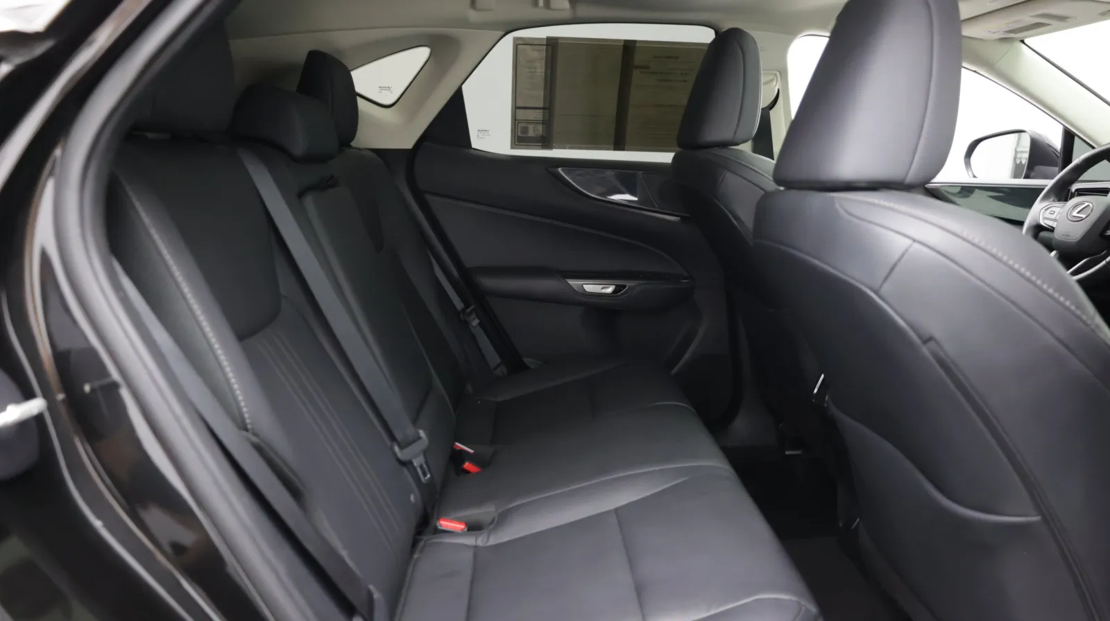 Lexus NX photo 38