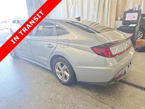 More photos of 2021 Hyundai Sonata SE at Auto Boutique Florida, FL
