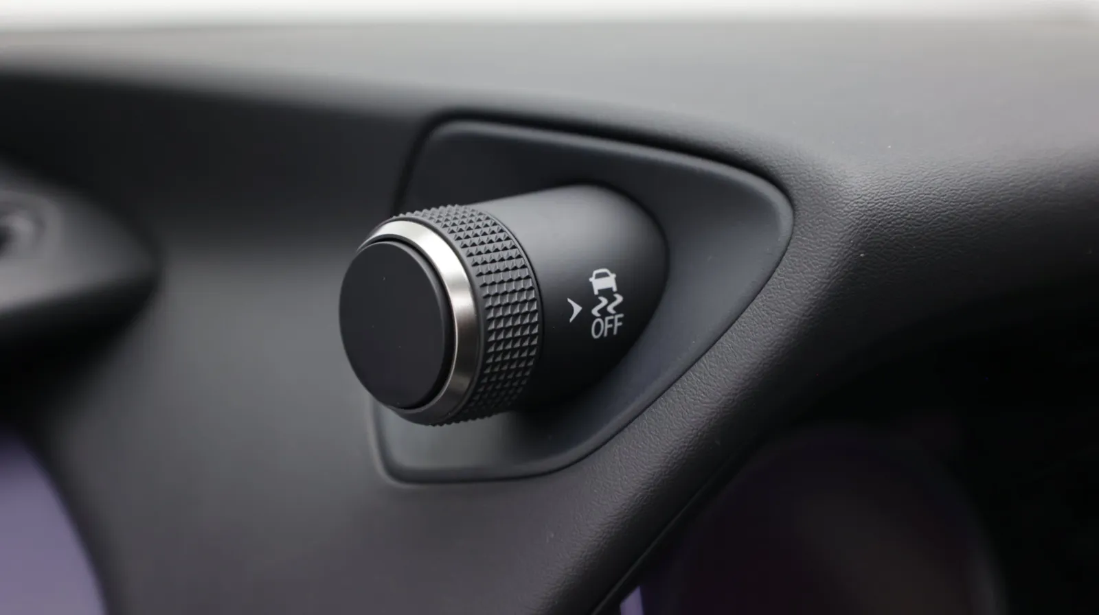 Lexus UX photo 18