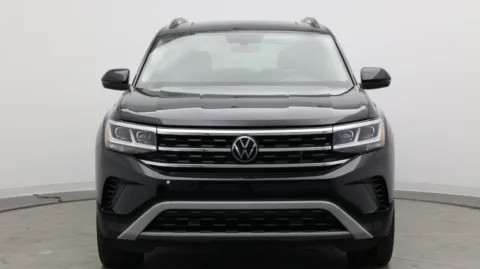 Photos of 2022 Volkswagen Atlas 3.6L V6 SE w/Technology for sale in Jacksonville, FL at Auto Boutique Florida