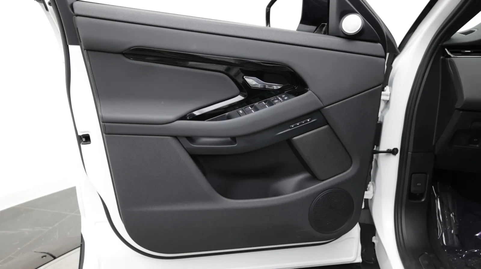 Land Rover Range Rover Evoque photo 14