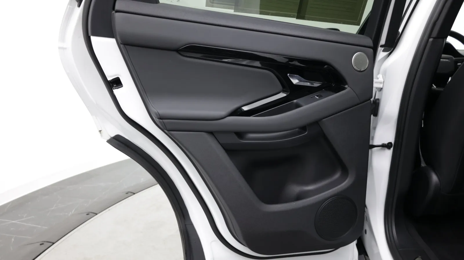 Land Rover Range Rover Evoque photo 29