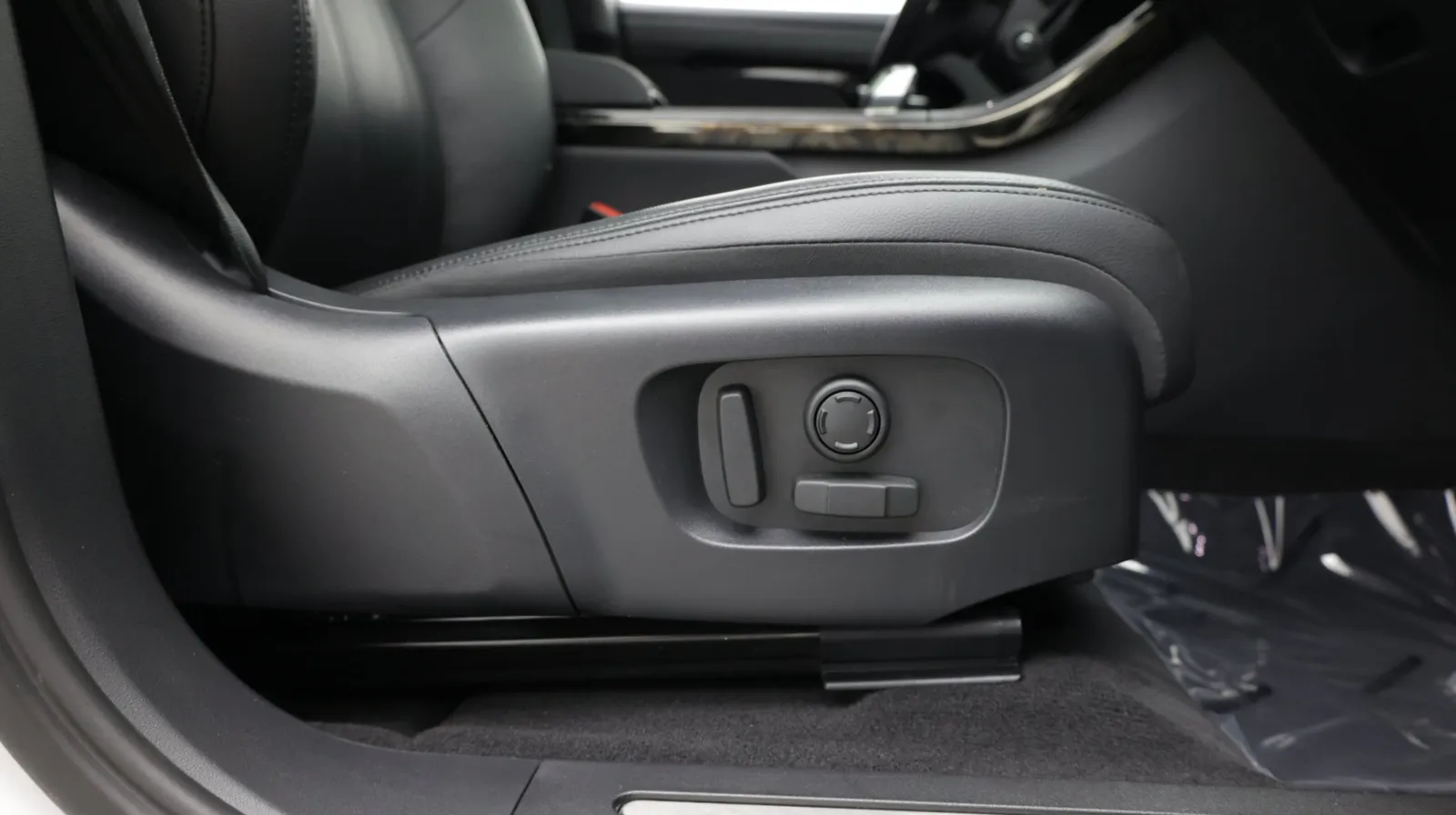 Land Rover Range Rover Evoque photo 40