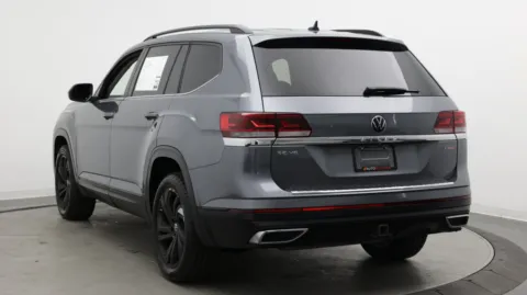 More photos of 2021 Volkswagen Atlas 3.6L V6 SE w/Technology at Auto Boutique Florida, FL