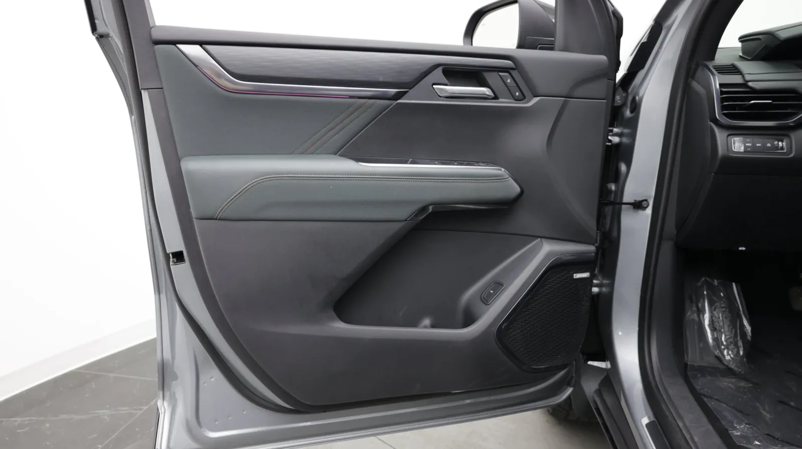 GMC Acadia photo 15