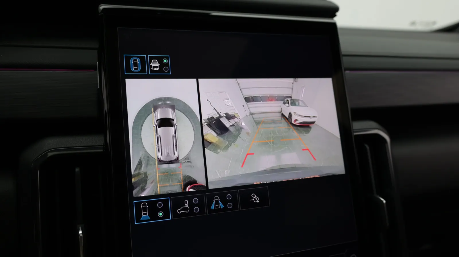 GMC Acadia photo 29