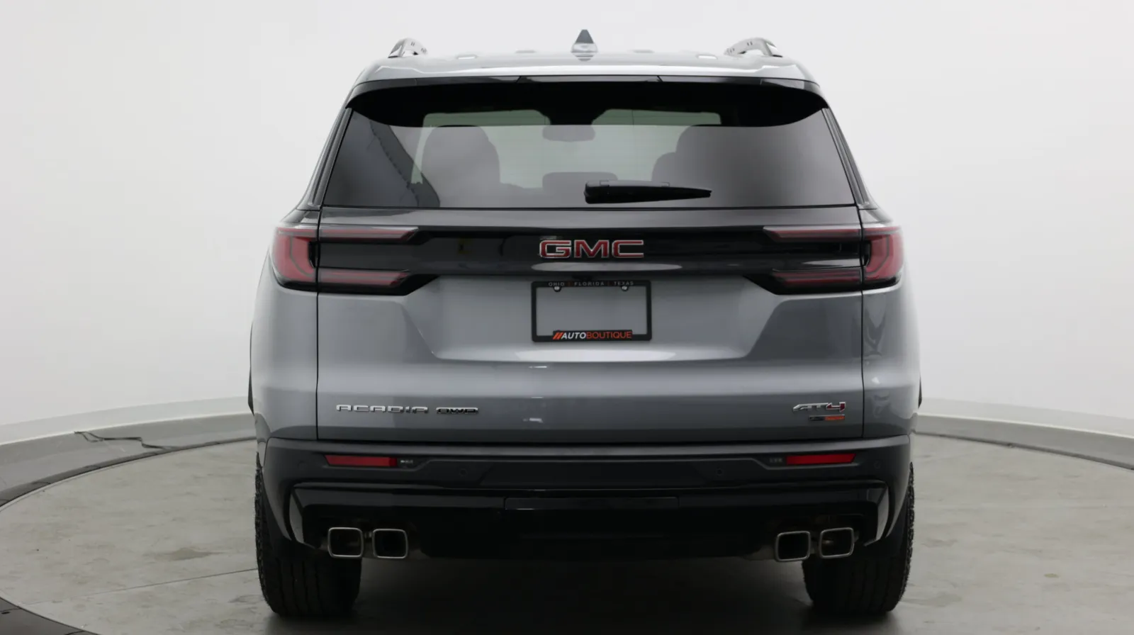 GMC Acadia photo 8