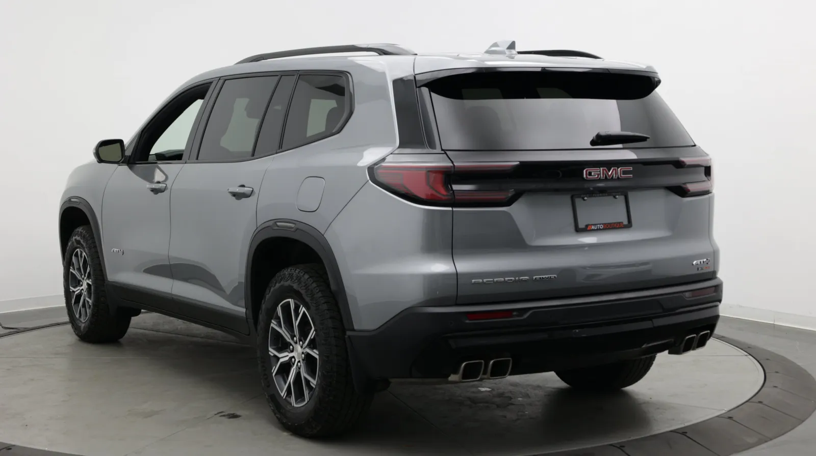 GMC Acadia photo 7