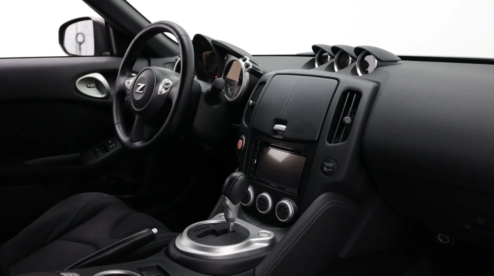 Nissan 370Z photo 31