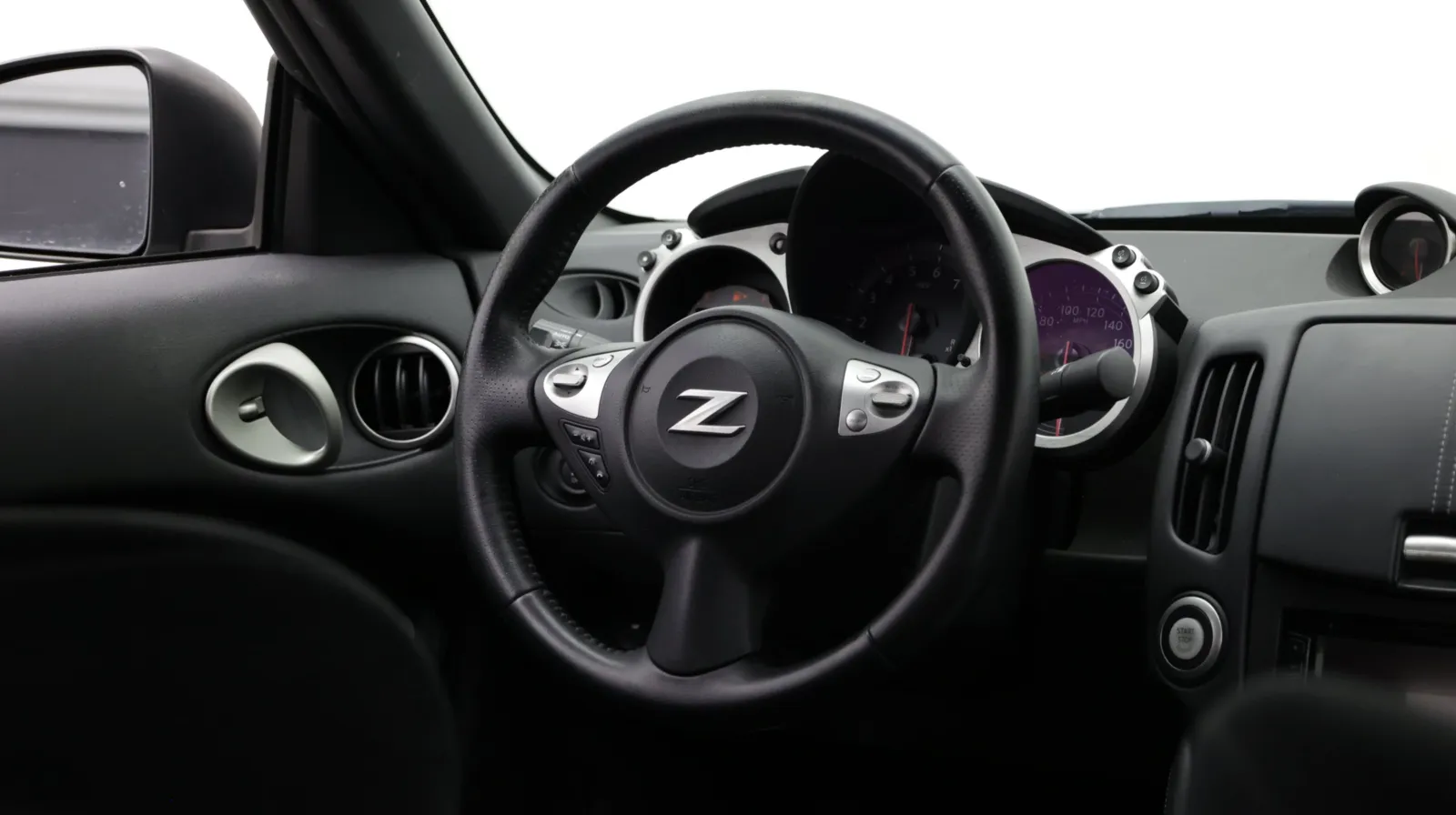 Nissan 370Z photo 28