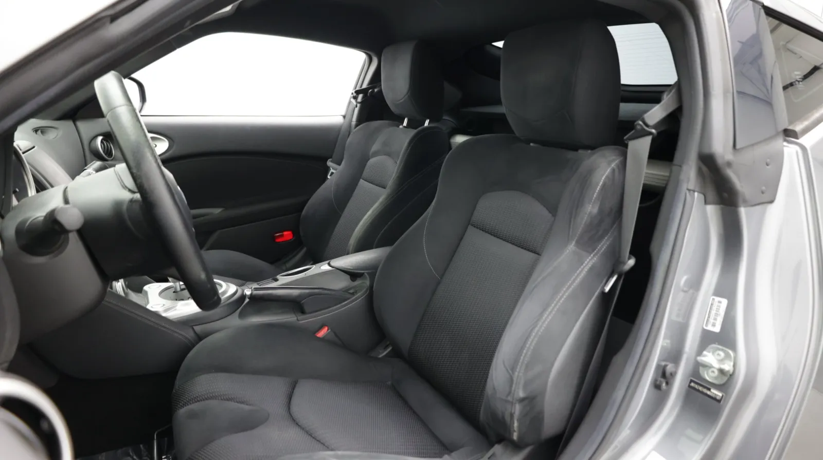 Nissan 370Z photo 14