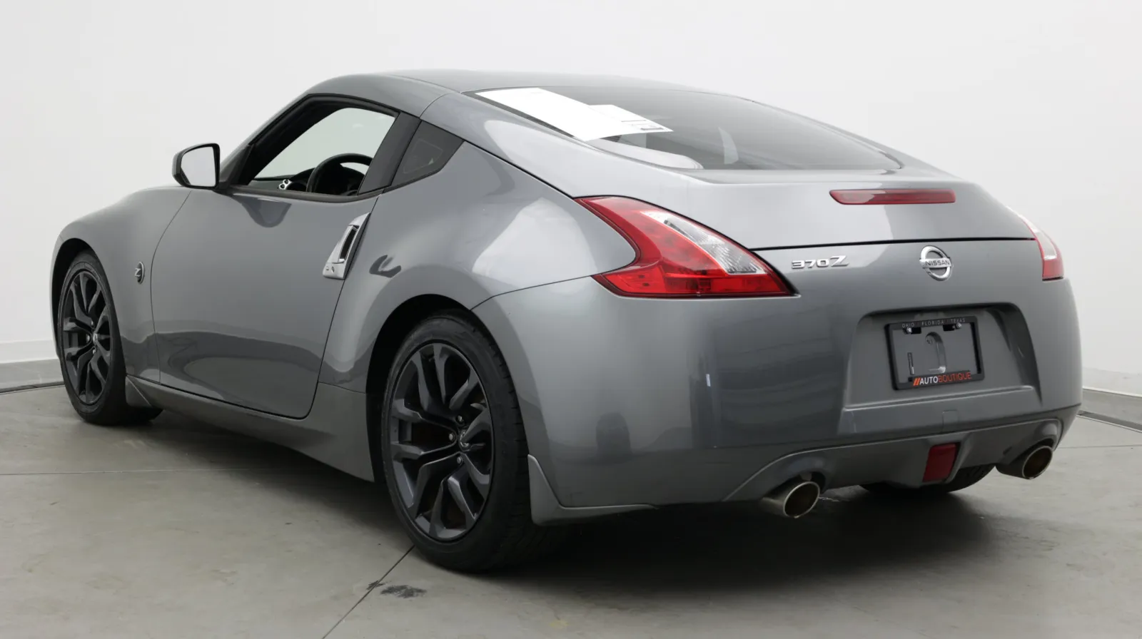 Nissan 370Z photo 5