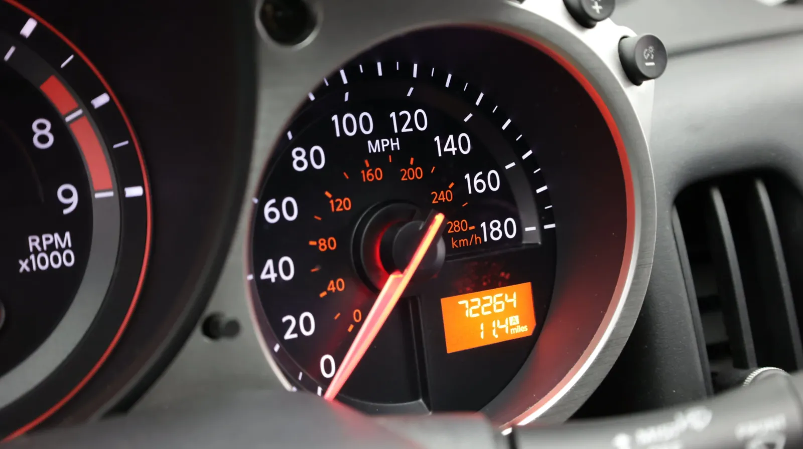 Nissan 370Z photo 19