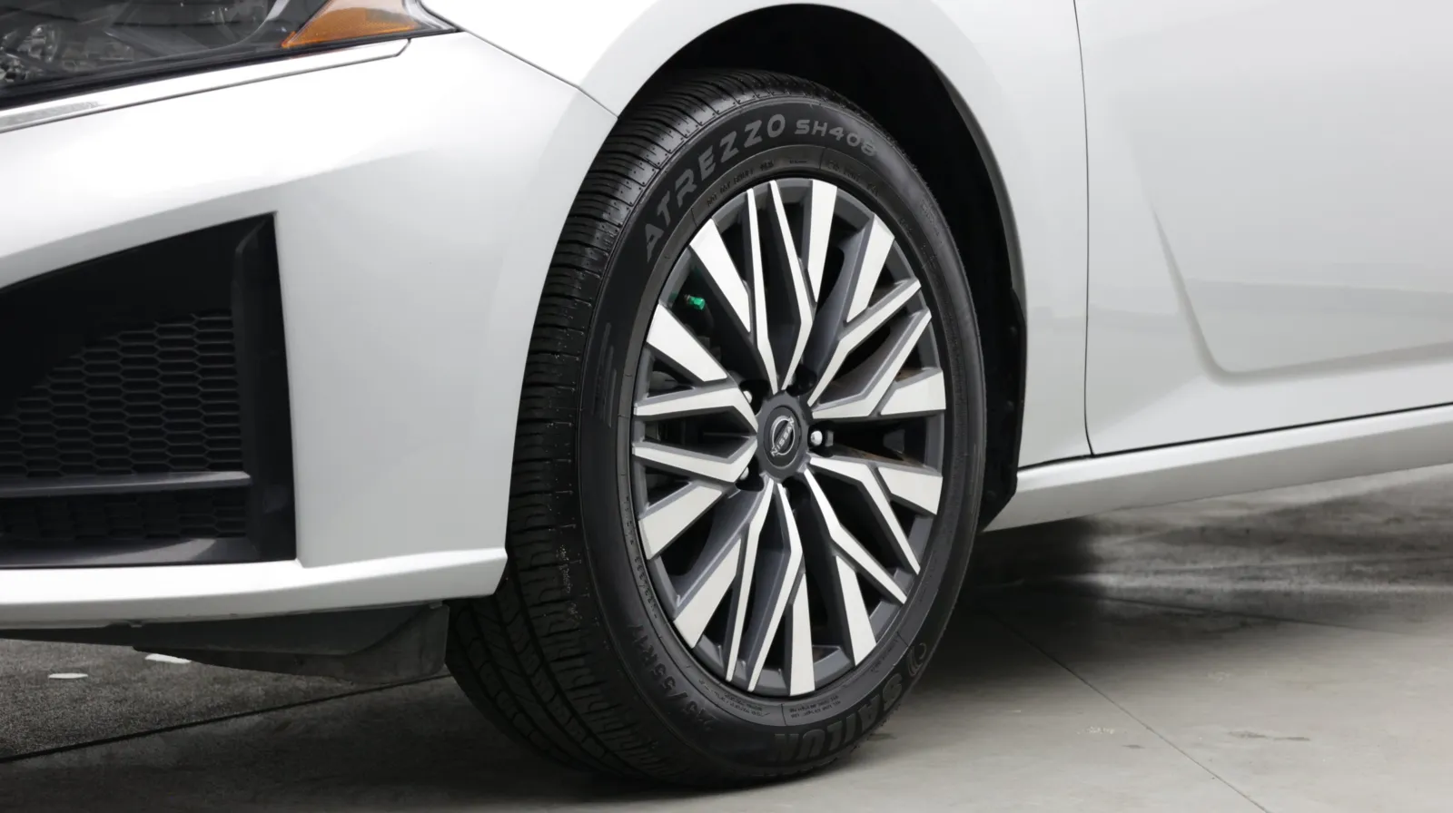 Nissan Altima photo 8