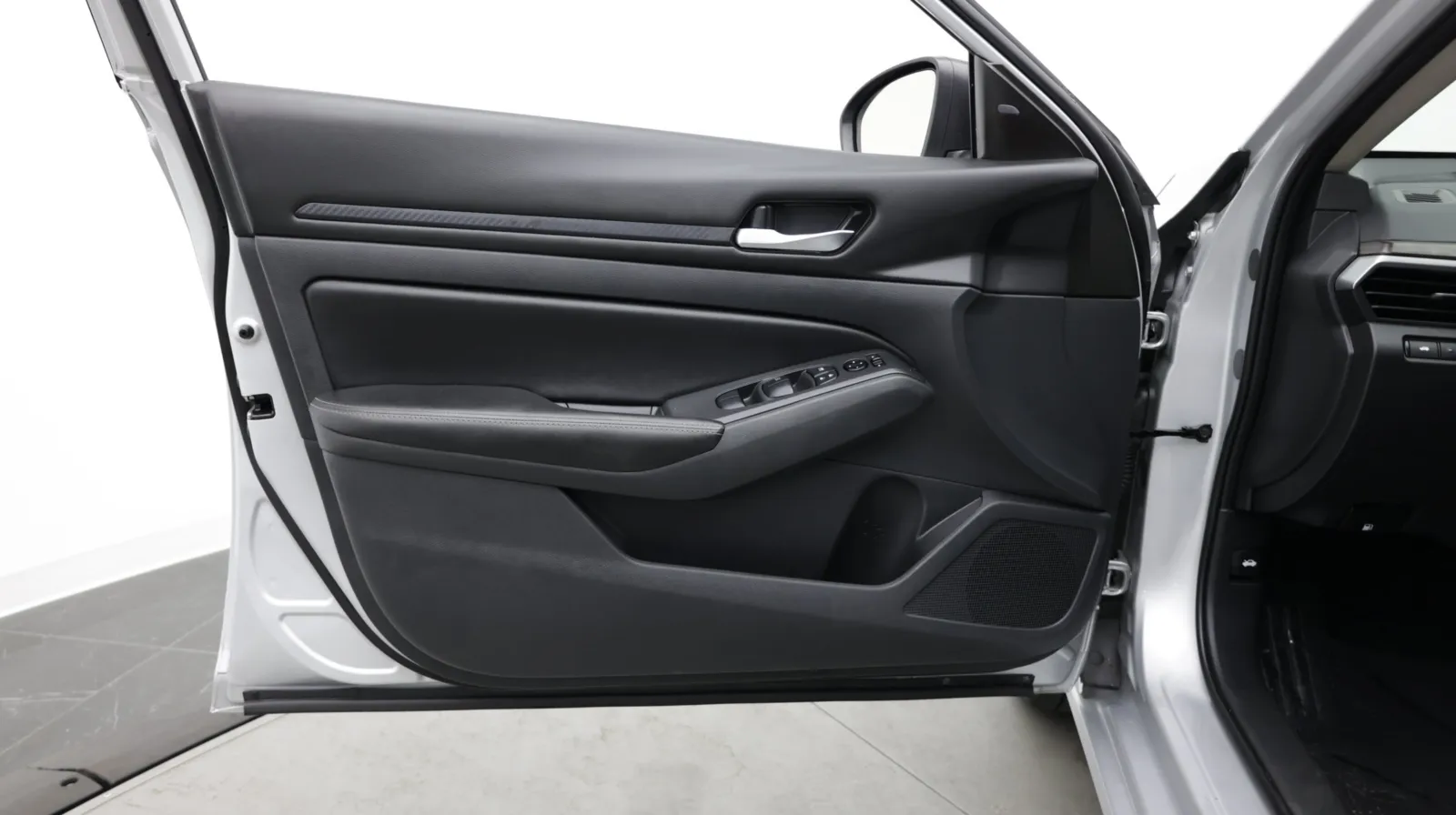 Nissan Altima photo 12