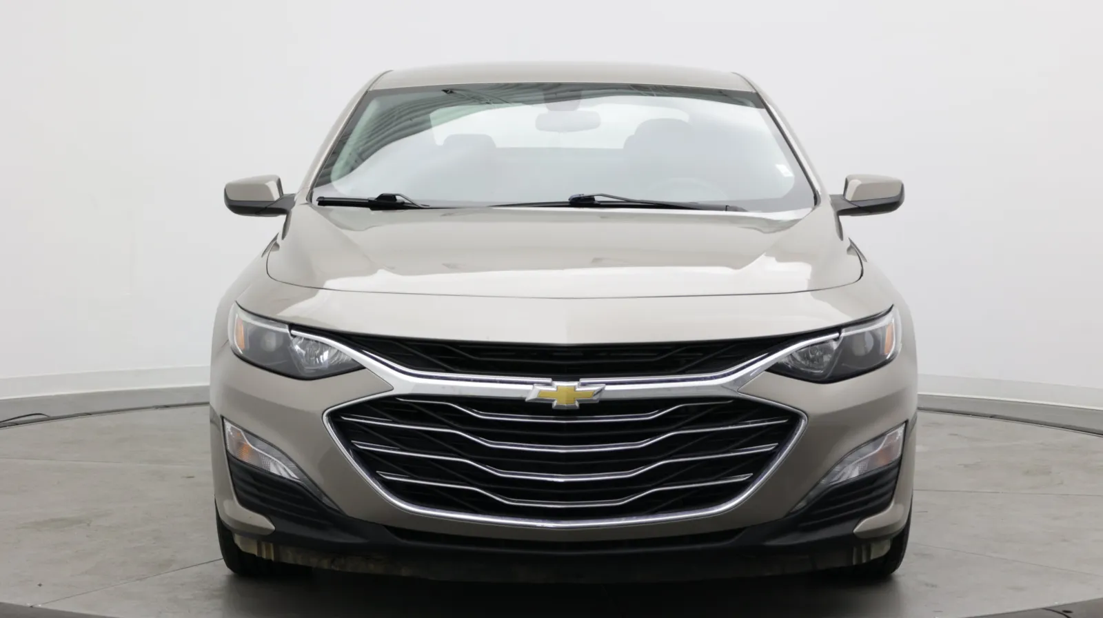 Chevrolet Malibu photo 2