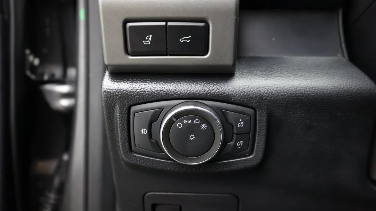 Ford Expedition photo 18