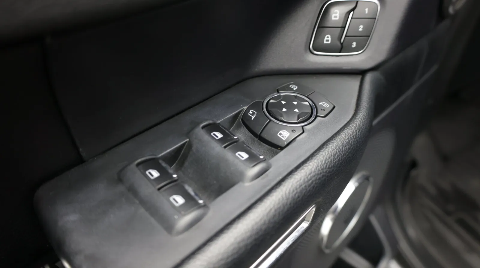 Ford Expedition photo 15
