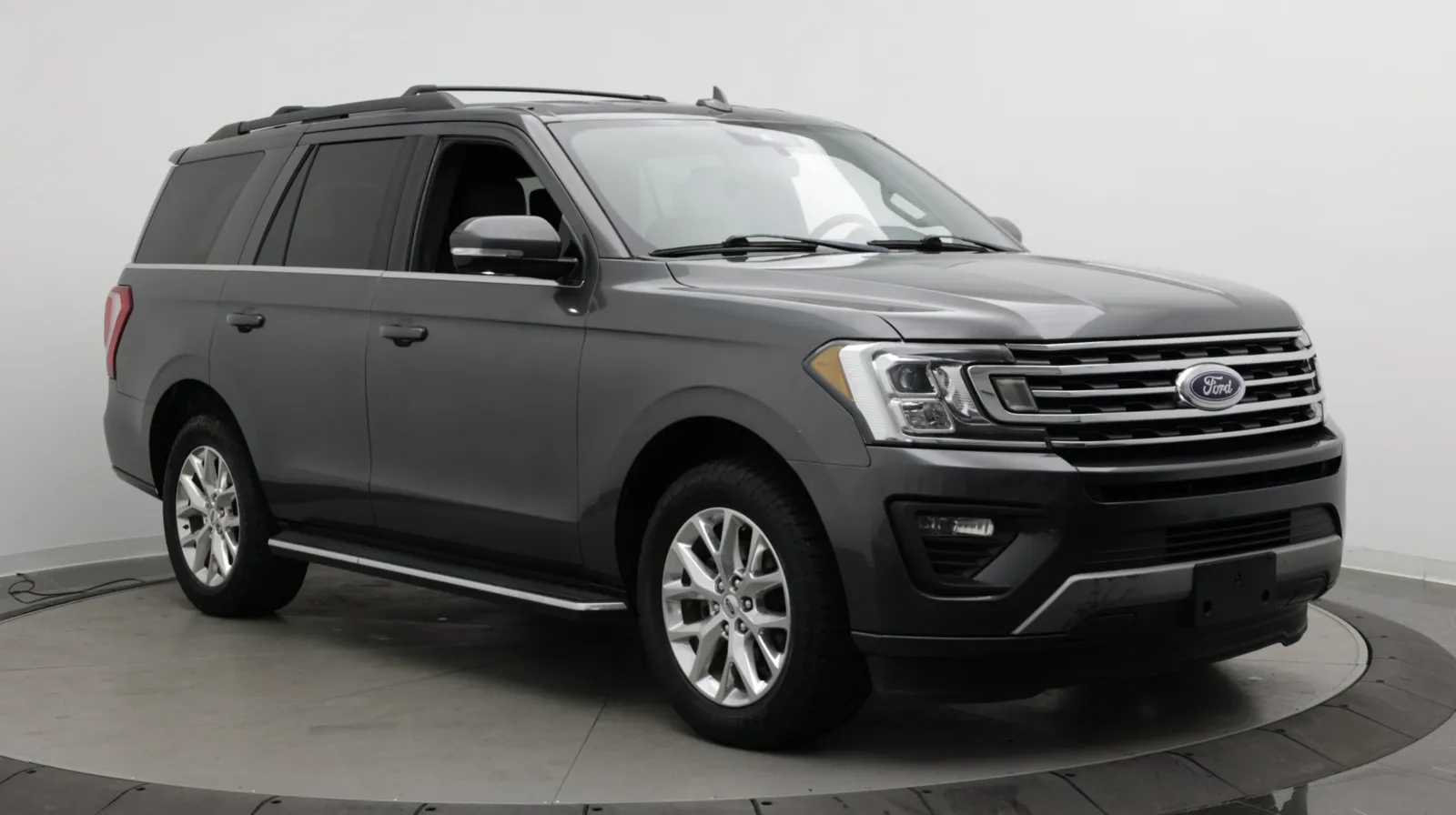 Ford Expedition photo 3