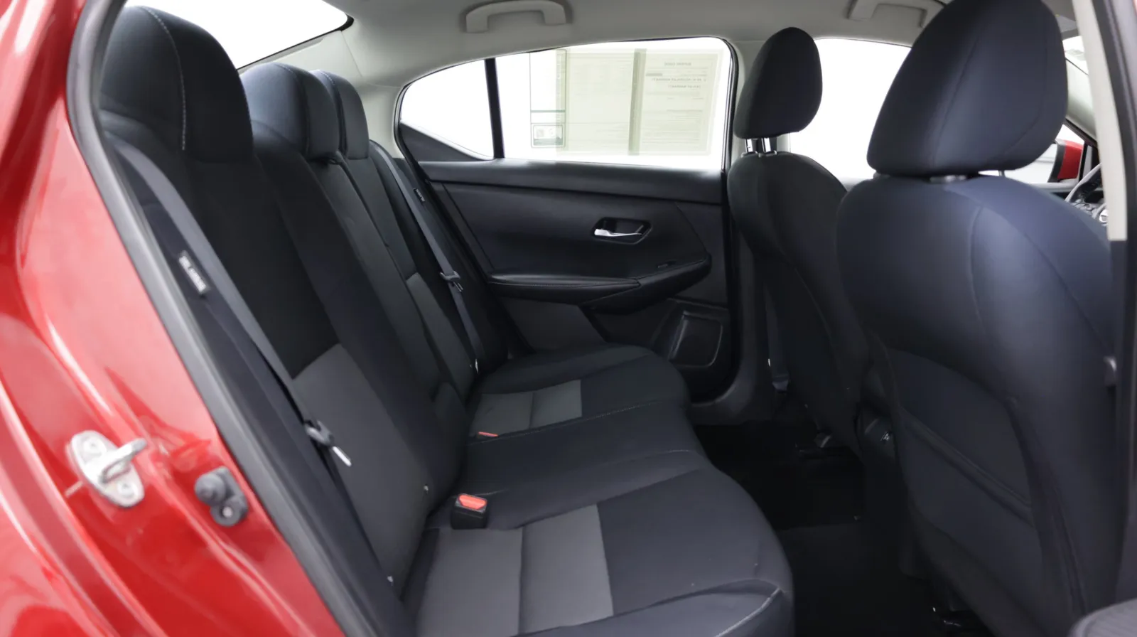 Nissan Sentra photo 33