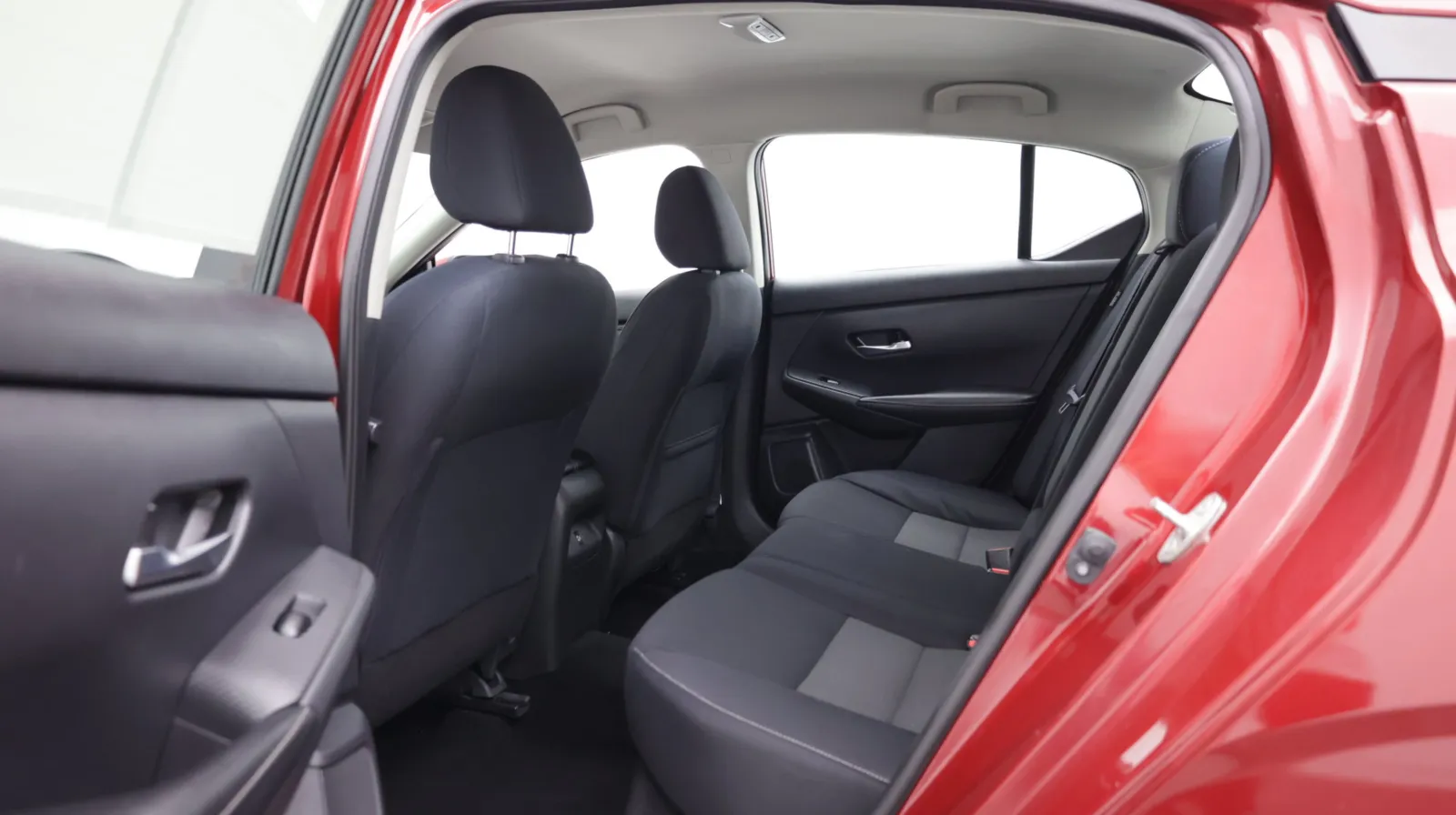 Nissan Sentra photo 25