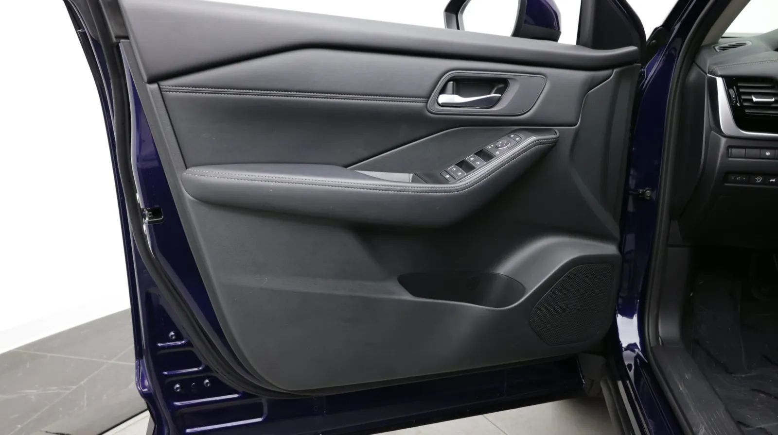Nissan Rogue photo 12