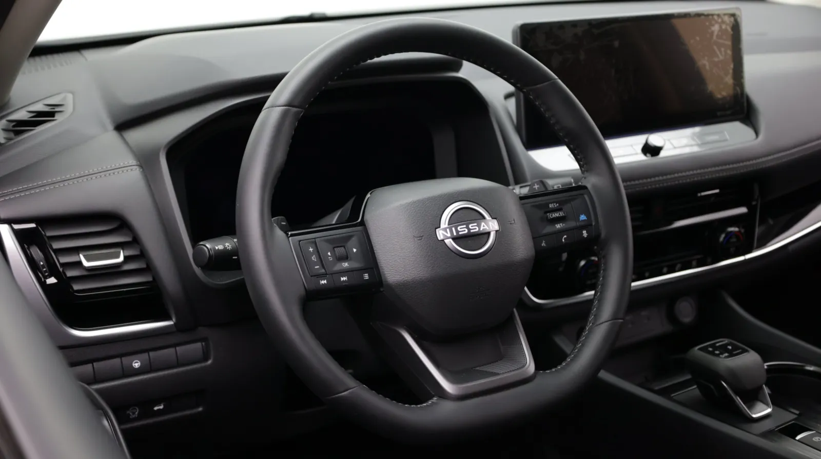 Nissan Rogue photo 10