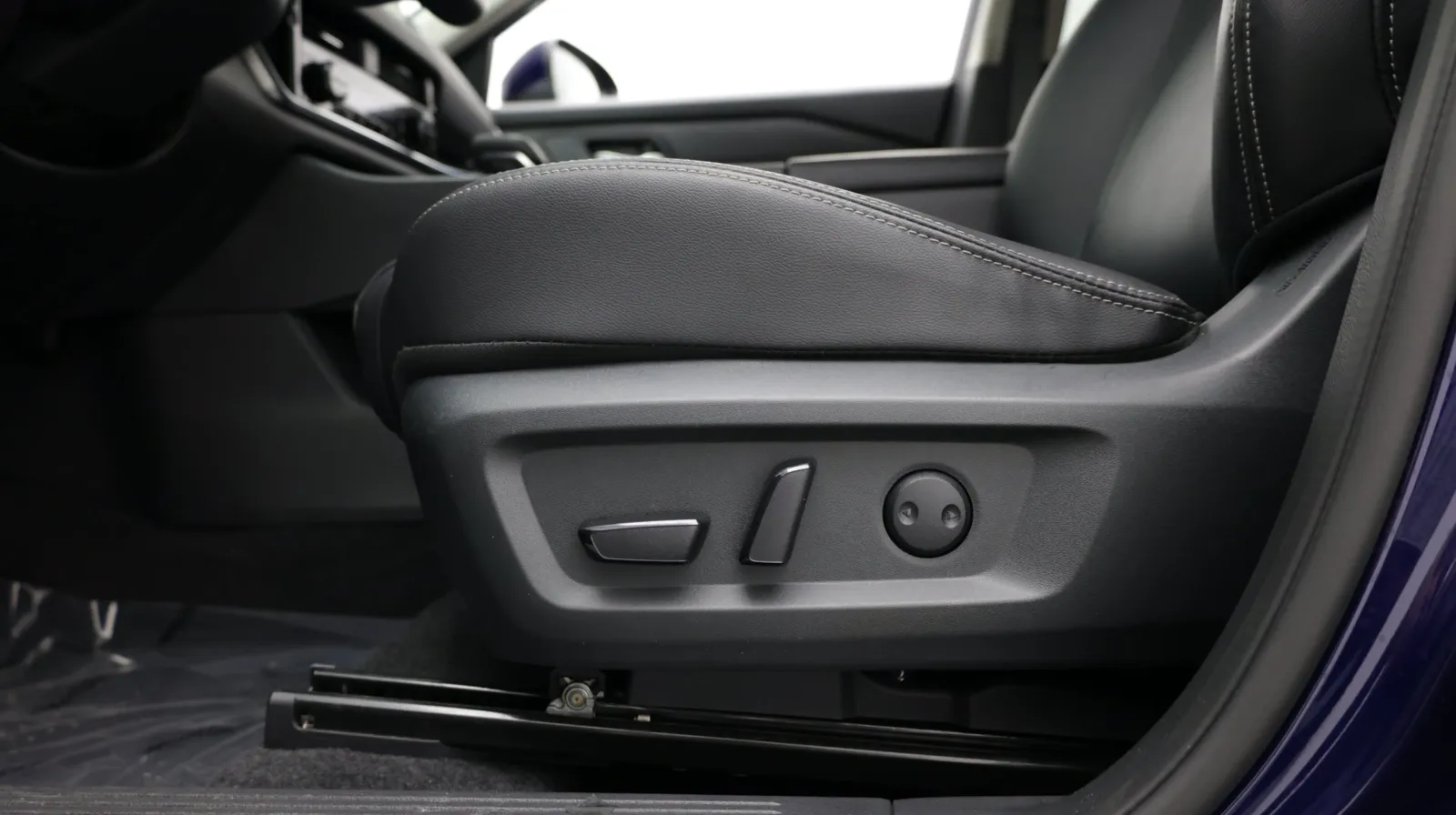 Nissan Rogue photo 14