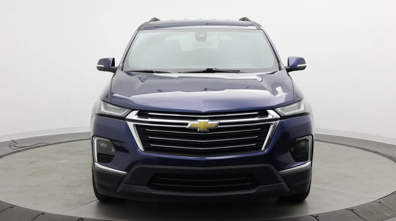 Chevrolet Traverse photo 2