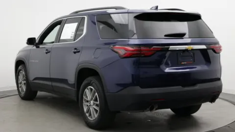 More photos of 2023 Chevrolet Traverse LT Cloth at Auto Boutique Florida, FL