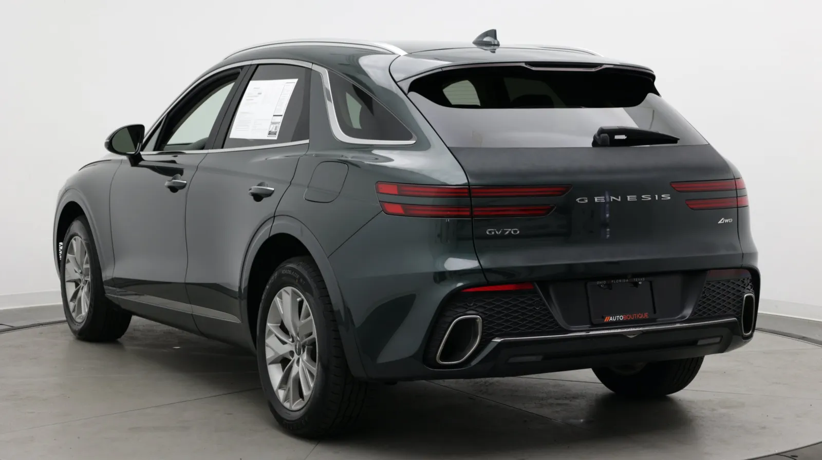 Genesis GV70 photo 6