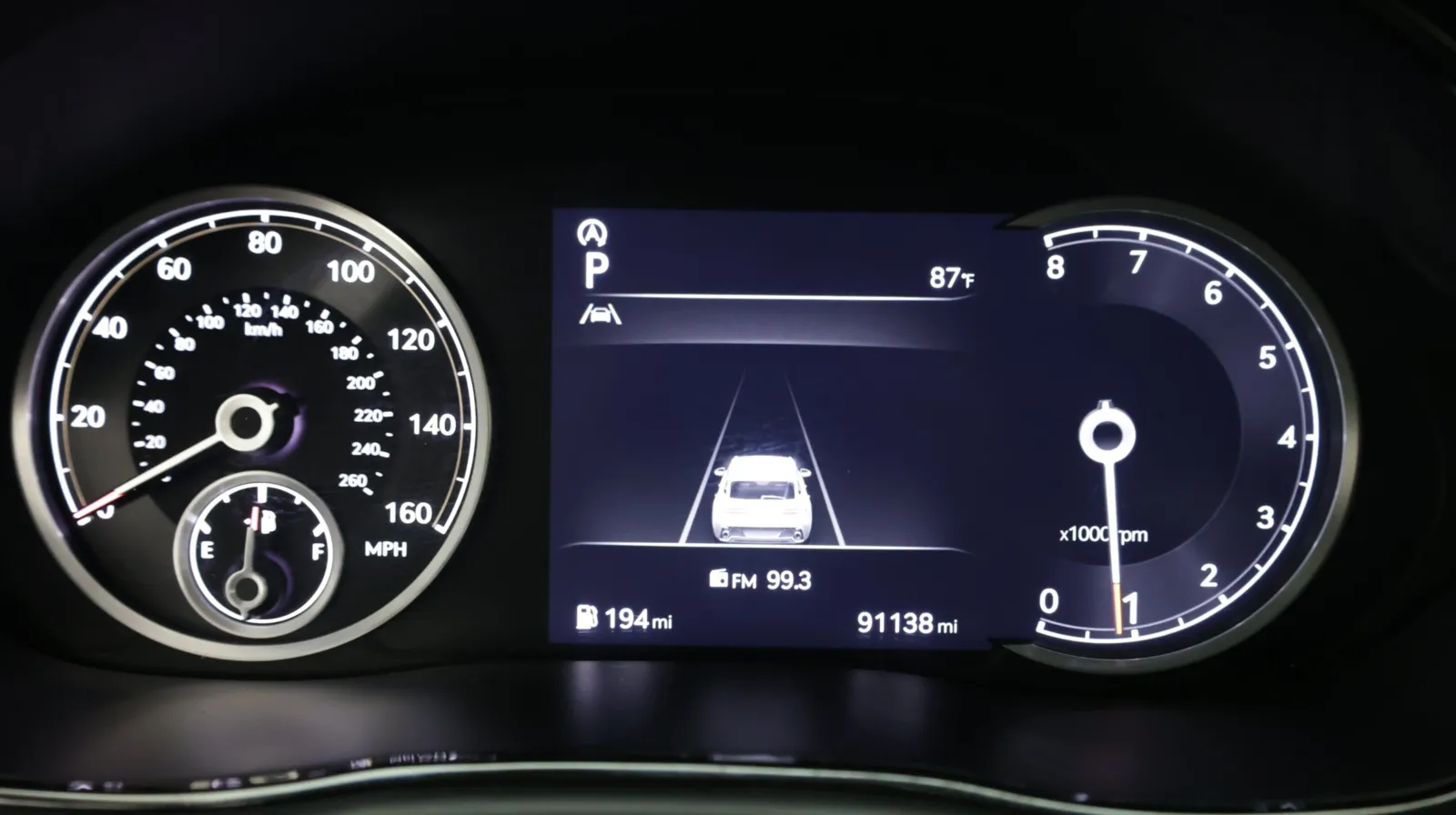 Genesis GV70 photo 18