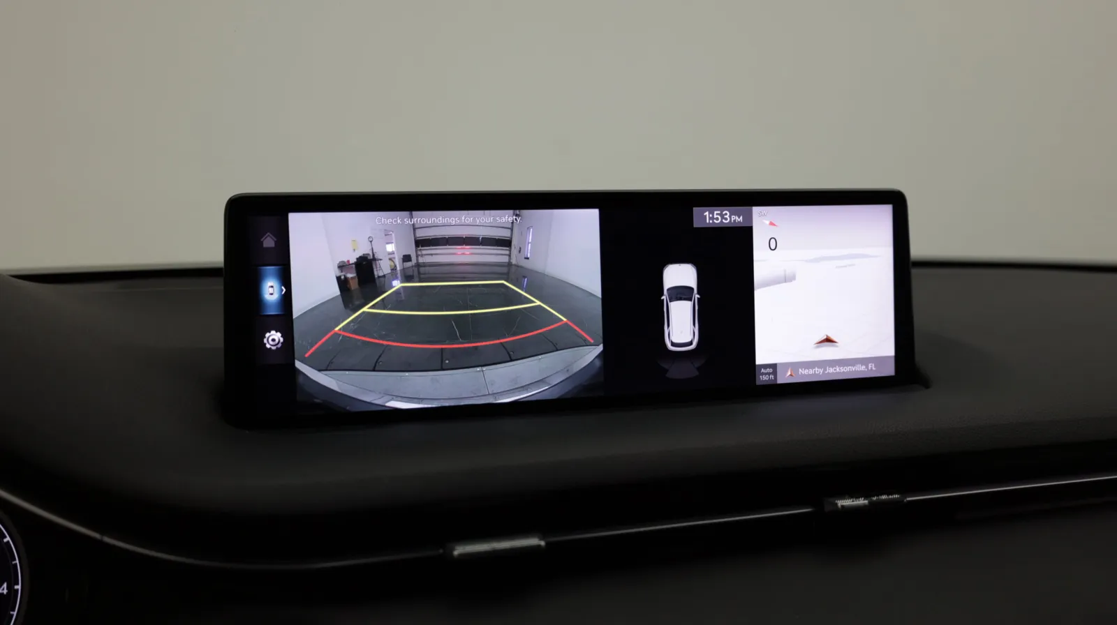 Genesis GV70 photo 23