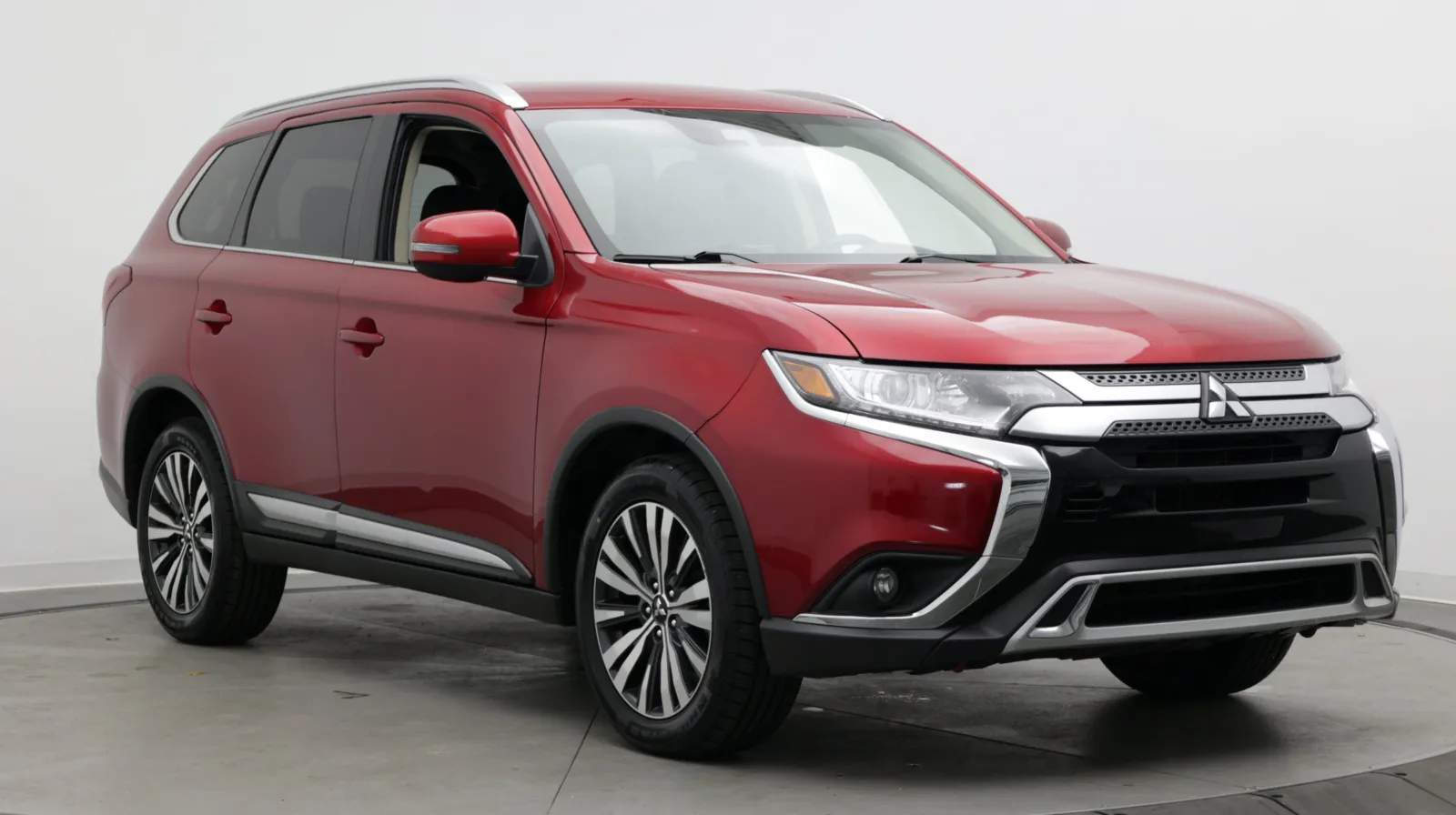 Mitsubishi Outlander photo 3