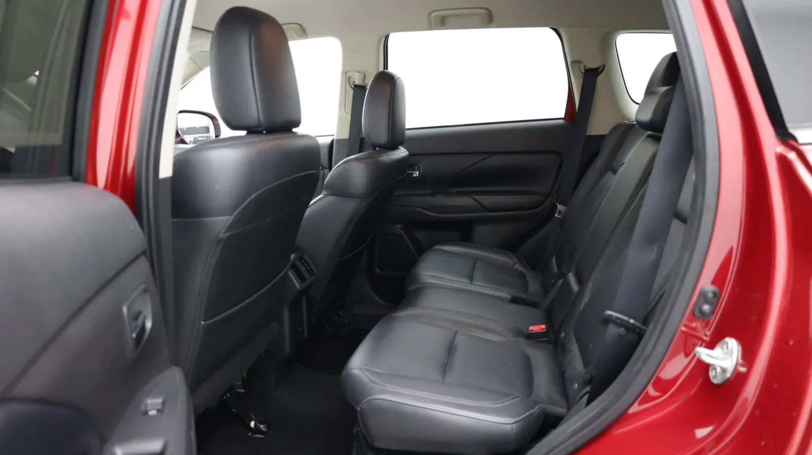 Mitsubishi Outlander photo 26
