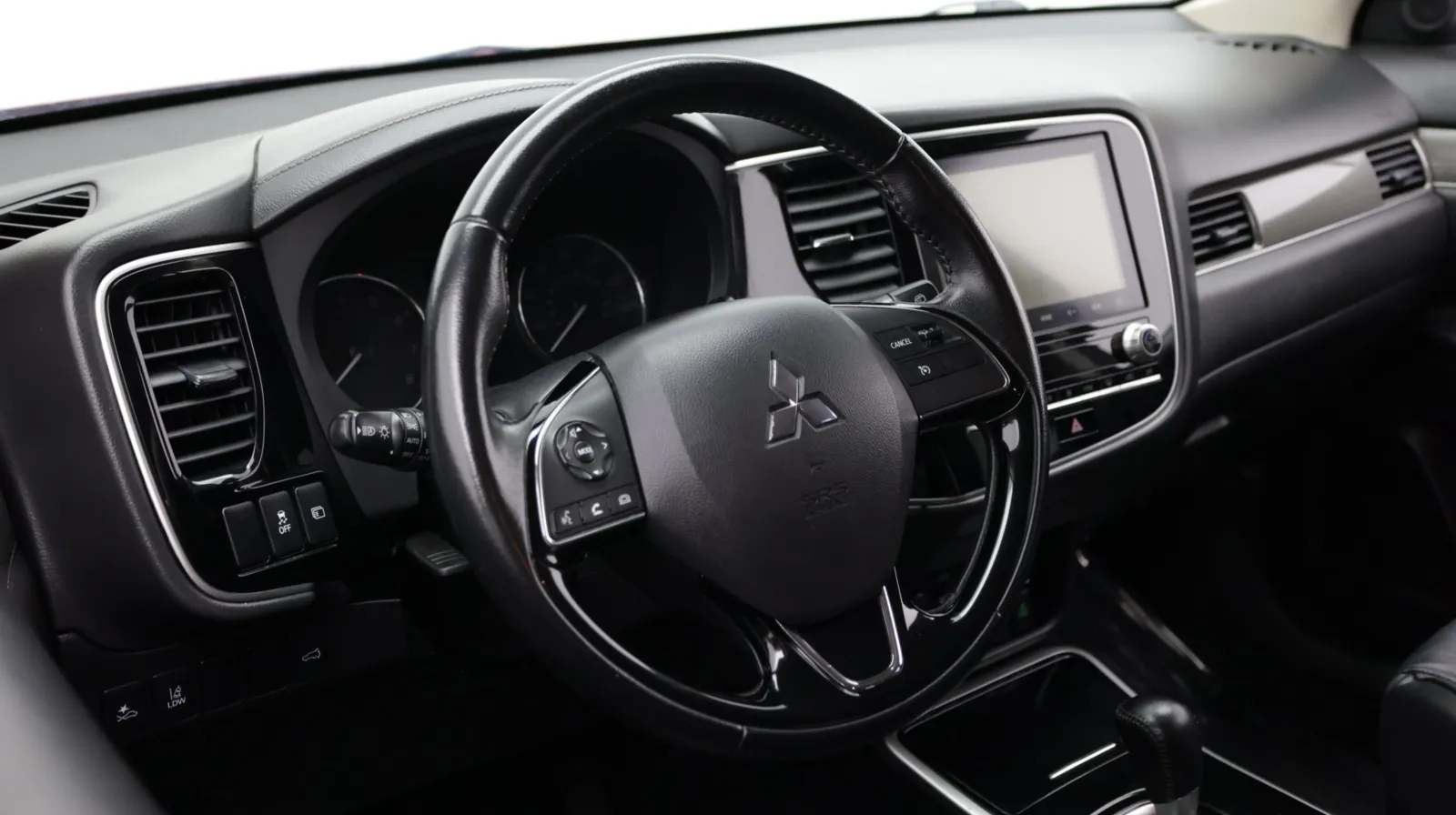 Mitsubishi Outlander photo 9
