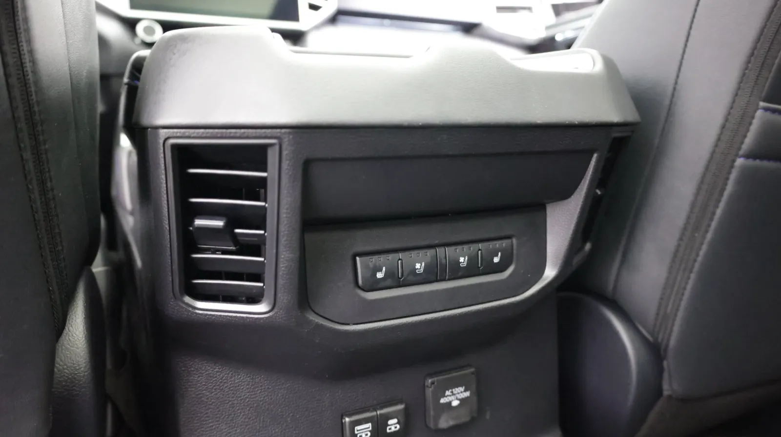 Toyota Tundra photo 32