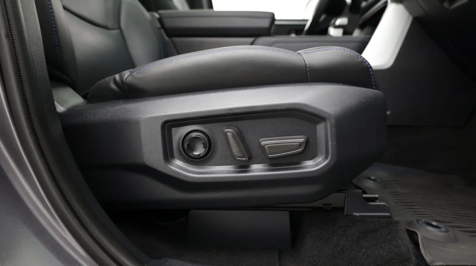 Toyota Tundra photo 45