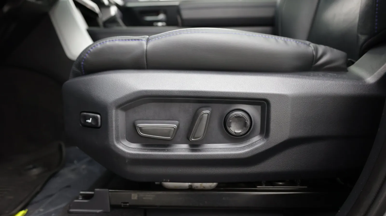 Toyota Tundra photo 13